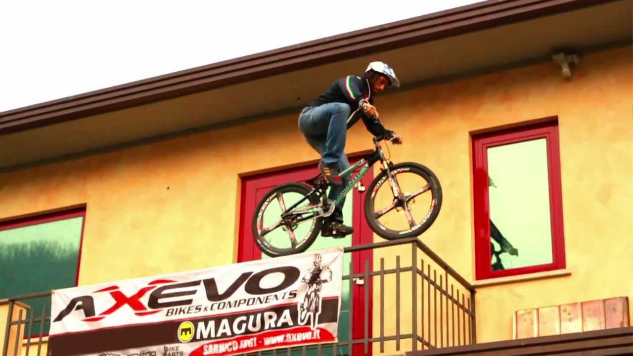 Axevo & 100%Brumotti