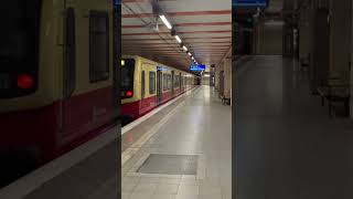 S26 train leaving Nordbanhof bound for Teltow Stadt #train #berlin #trainspotting