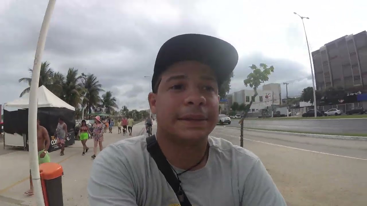 Pedalando Em Orla de Vitória, Praia de Camburi, Vitória, Capital Do Espirito Santo.