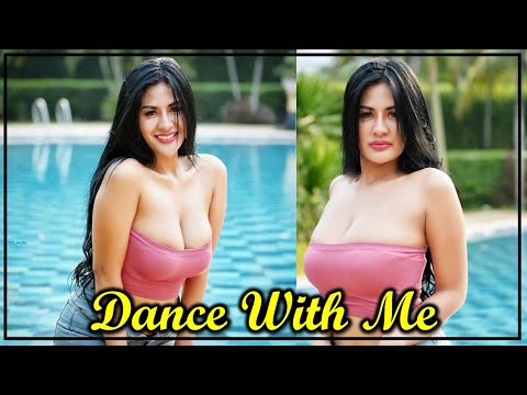 Si Sexy Semok Neysa Alina (Dance With Sexy Model)