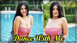 Si Sexy Semok Neysa Alina Dance With Sexy Model