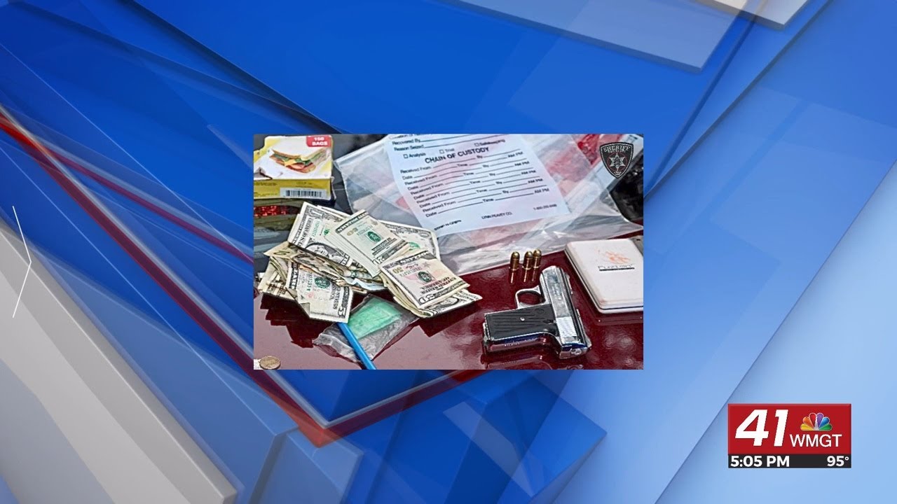 Macon man arrested for drug trafficking after car chase - YouTube