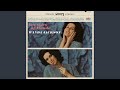 Miniature de la vidéo de la chanson Don't Let Me Cross Over