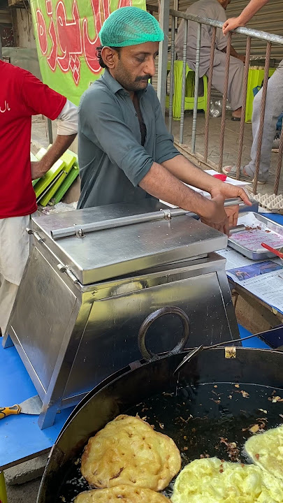Unique Dessert | Malpura A Sweetdish At Pakistani Street Food