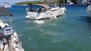 Savoir-Faire Technique Du Mouillage Cul À Quai En Méditerranée