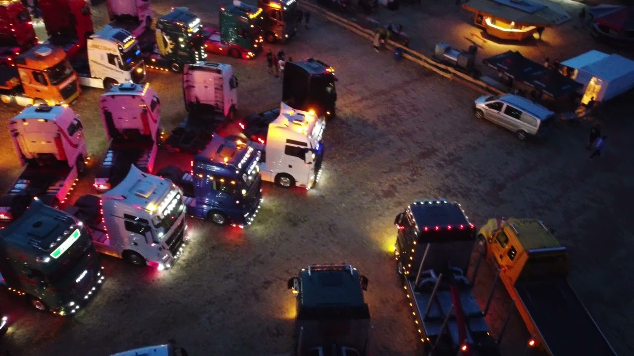 SALT HILL 2023 bei Nacht