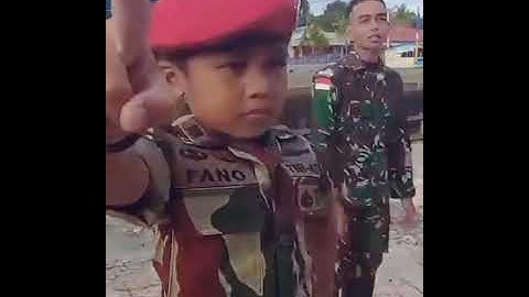komandan kopassus kecil😁mengikuti jejak sang ayah