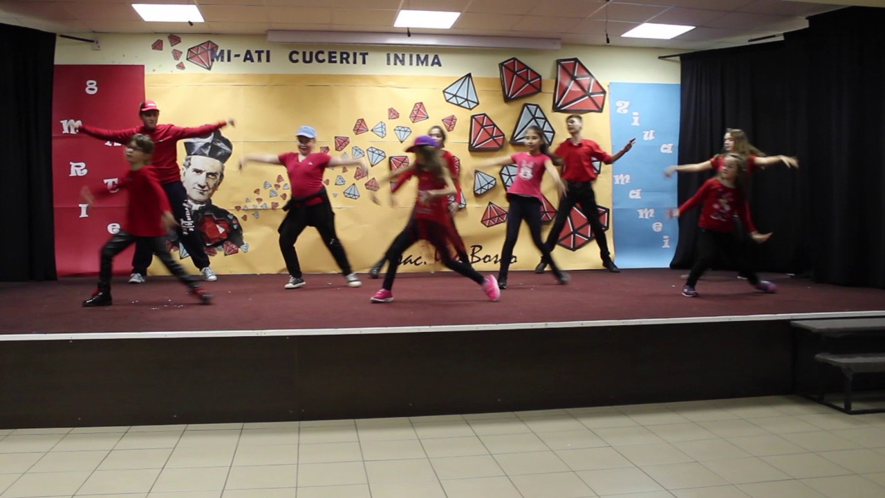 DANS  SERBATOAREA MAMEI