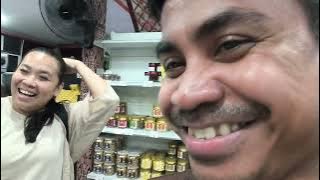 MOMENT LUCU Saat Kami BELI KEK LAPIS SARAWAK !!