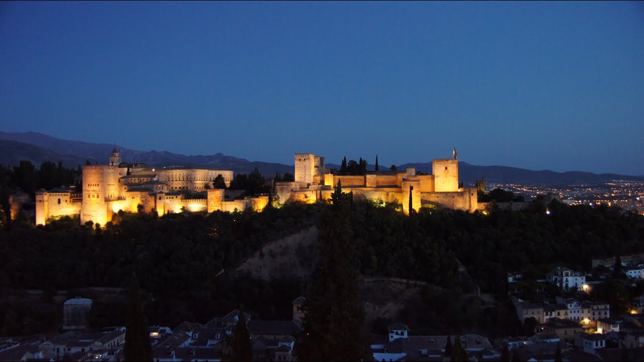 スペイン5 グラナダ（世界遺産アルハンブラの夜景） - YouTube