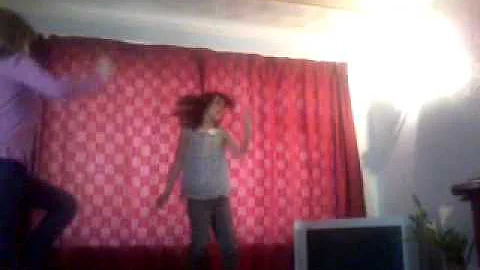 Cray person danceing