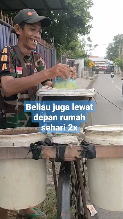 Bapak memanggil konsumen dengan suara lantan 'tahu tahu' #short #shorts #shortsvideo #youtubeshorts