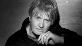 Video thumbnail of "Bird on a Wire (Tom Cochrane) Live"