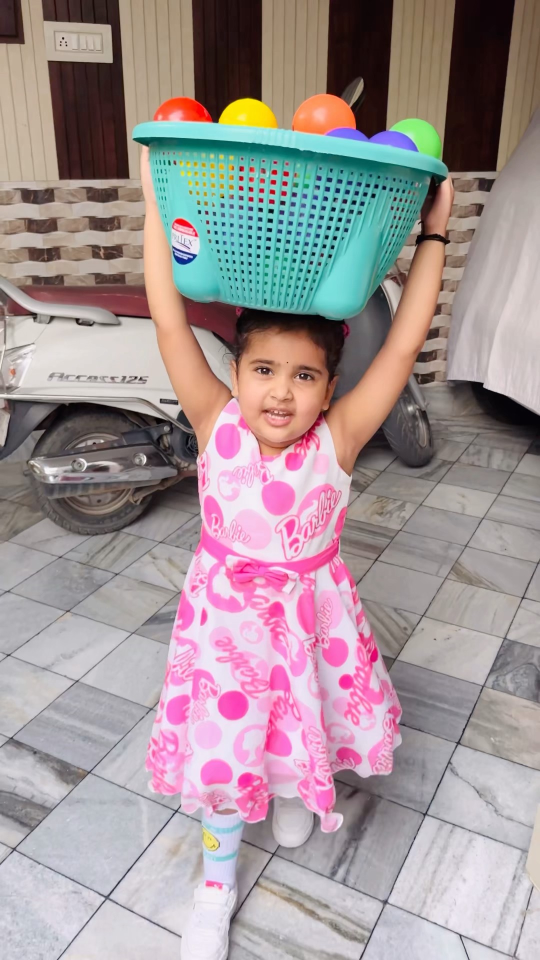 Anaya Ki Balls ? Girwa Di Papa Ne ?