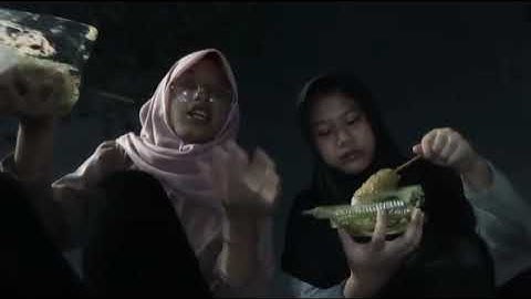 tugas informatika membuat Vlog review makanan