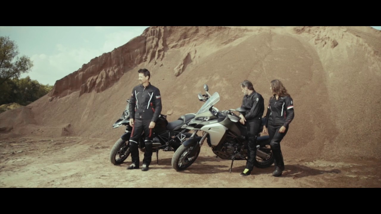 Flashsplash photography