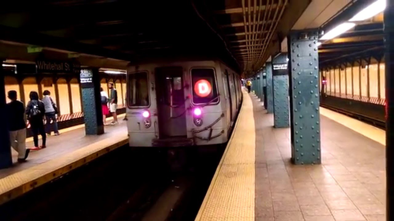 R68 D train at Whitehall Street South Ferry center track YouTube