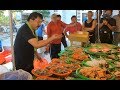 蚵仔寮漁港 海鮮叫賣哥  整盤蝦子只要這點錢 也太便宜了