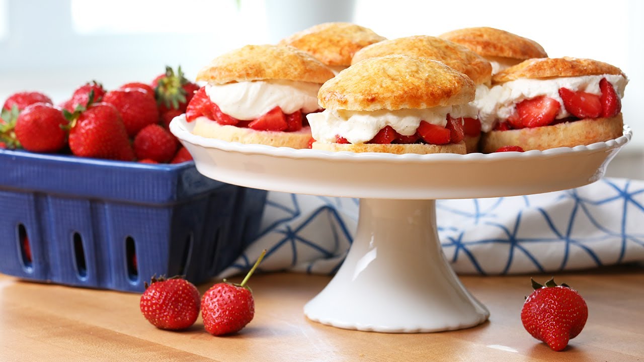 EASY Strawberry Shortcake | Tastes of Summer | The Domestic Geek