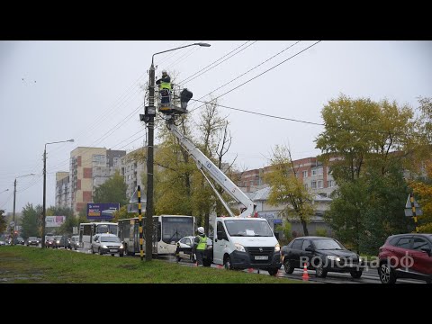 Подрядчик начал замену светильников на магистральных улицах в Вологде