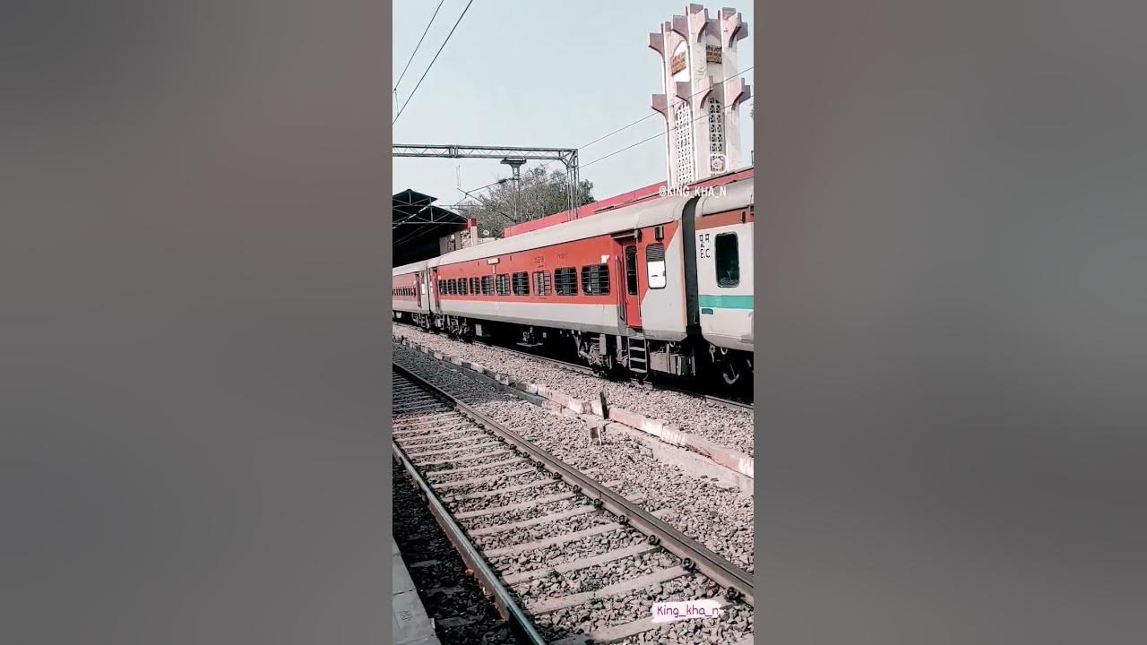 ALIGARH JUNCTION Train Name Gomti Express amu railway safar vlog aligarh-junction-train-name-gomti-express-amu-railway-safar-vlog