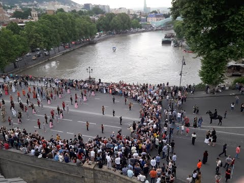 საქართველოს ეროვნული სამოსის დღე  Грузия отмечает День Национального костюма