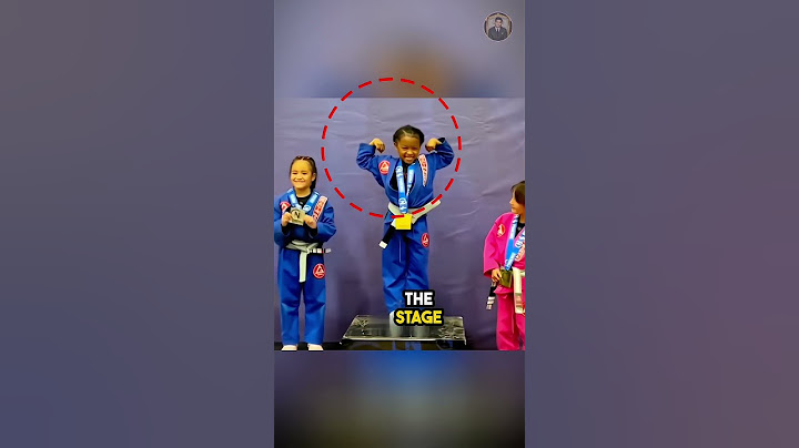 Una ragazza vince una medaglia e poi fa qualcosa che sorprende tutti 🤩 #shorts