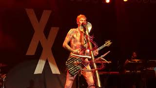 Machine Gun Kelly  - Let You Go  (Live at Summerfest 2018)