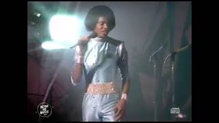 THE JACKSONS - Top Of The Pops TOTP (BBC - 1979) [HQ Audio] - Shake your body (Down to the ground)