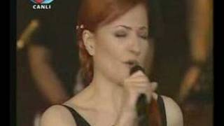 Sertab Erener & Candan Erçetin - Yalnızlık Senfonisi (Live) chords