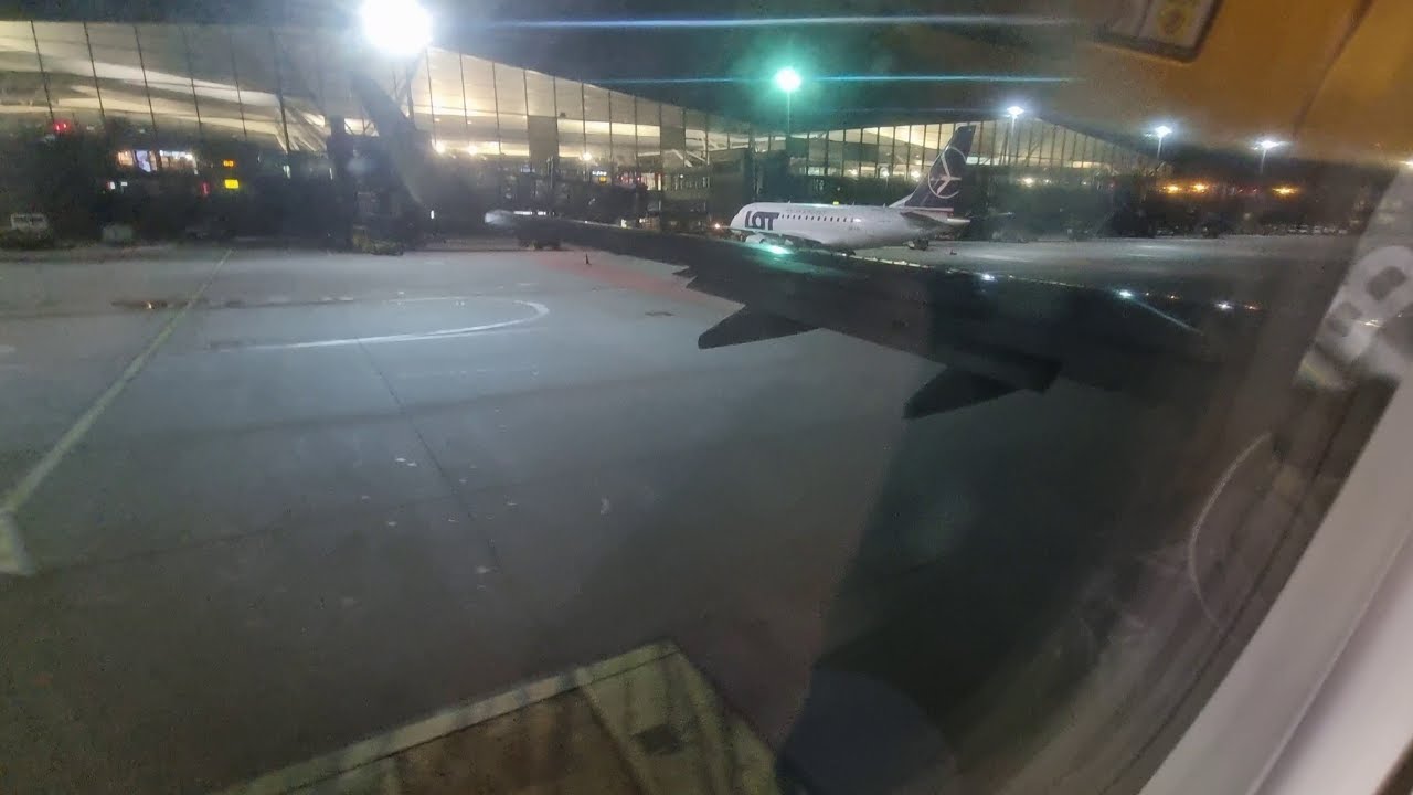 Night TakeOff From-Poland Gdansk Lech Walesa Airport-With Ryanair Boeing 737