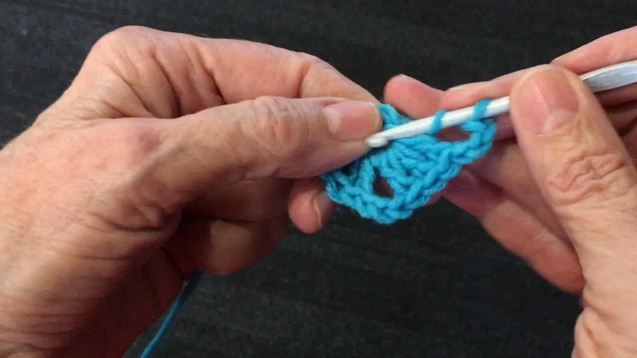 Crochet: How to start your granny square - YouTube