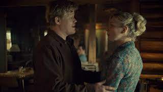Fargo S02E08 Loplop - Honey, did you stab the hostage