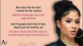 EW “HELLO MY NAME IS ZUZIE THATS ZUZIE WITH A Z