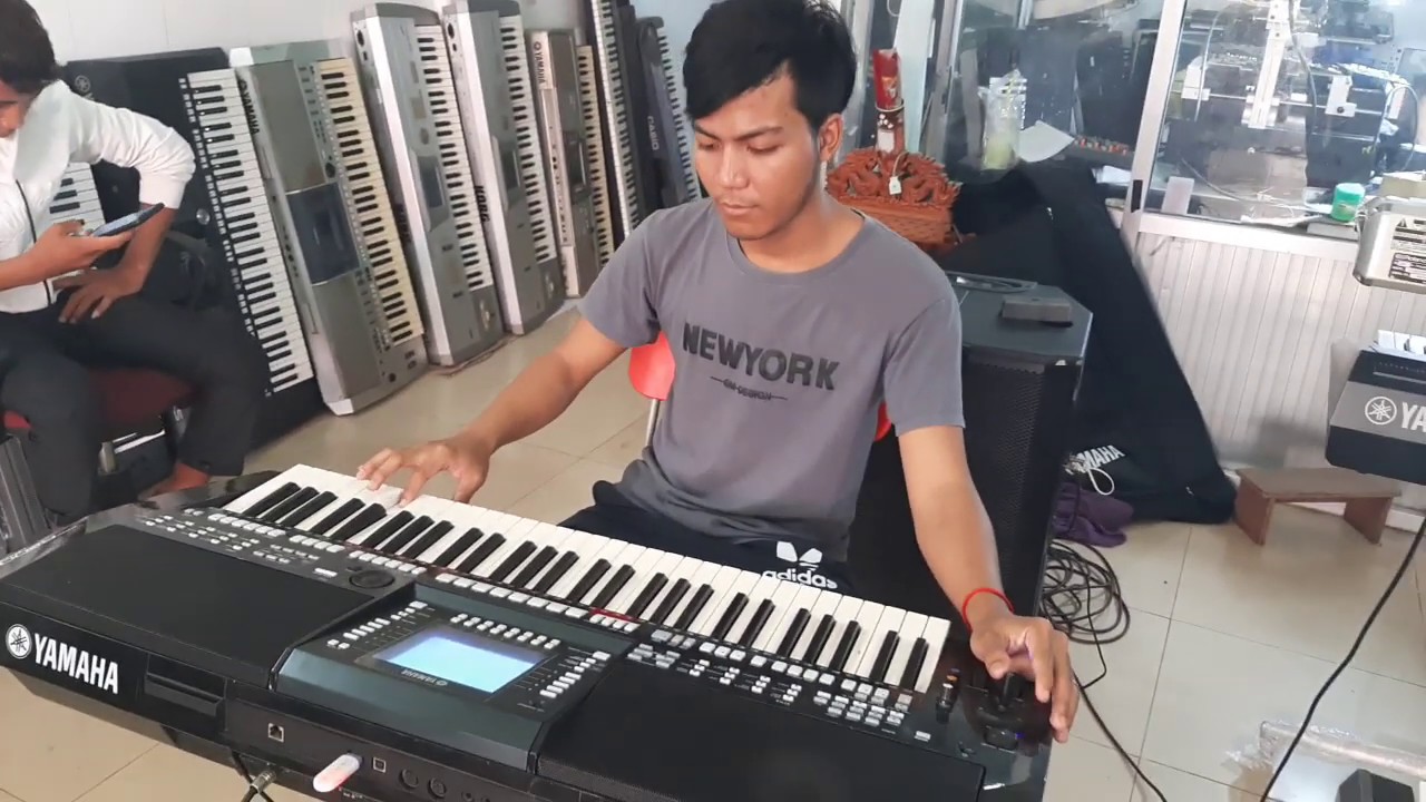 Demo tro ou by yamaha A2000