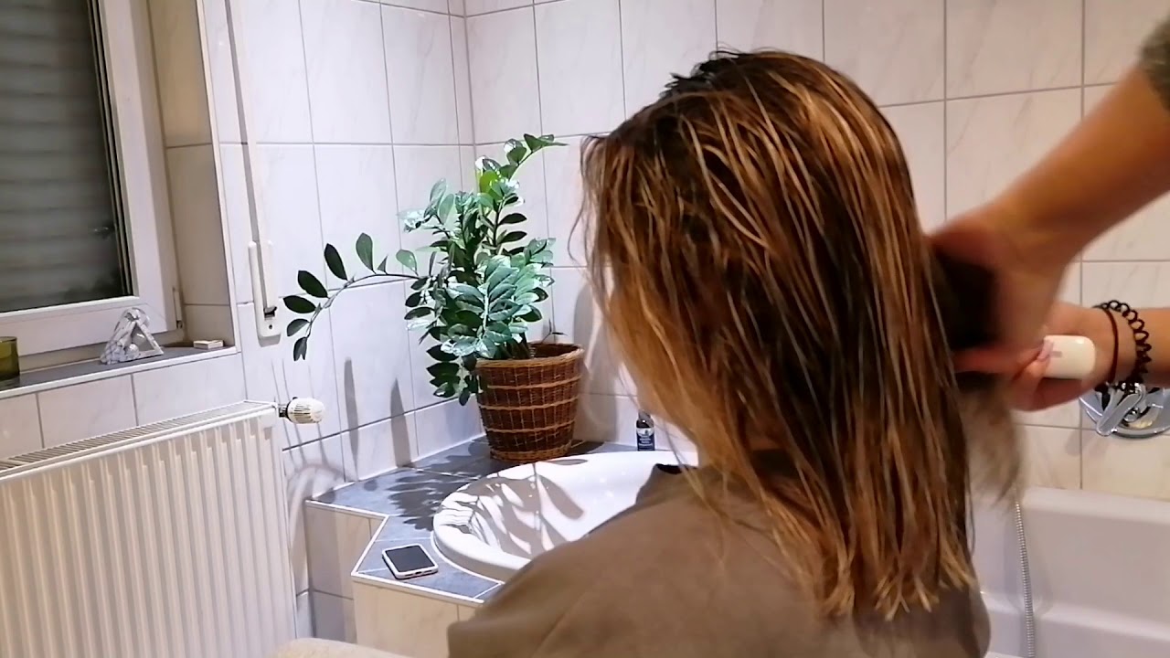 [ASMR] Washing my best friends hair (Brushing, washing, air drying, straighten) german/Deutsch