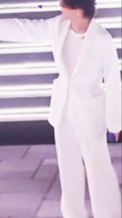 Jk's reaction to Yoongi's Hologram before the performance 💜#btsjeonjungkook #jungkook #btsjungkook