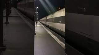 Durchfahrt des SBB RABDe 500 ICN beim Bahnhof Flawil