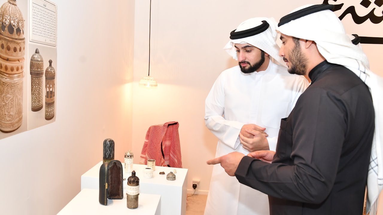 أحمد بن محمد يفتتح معرض 