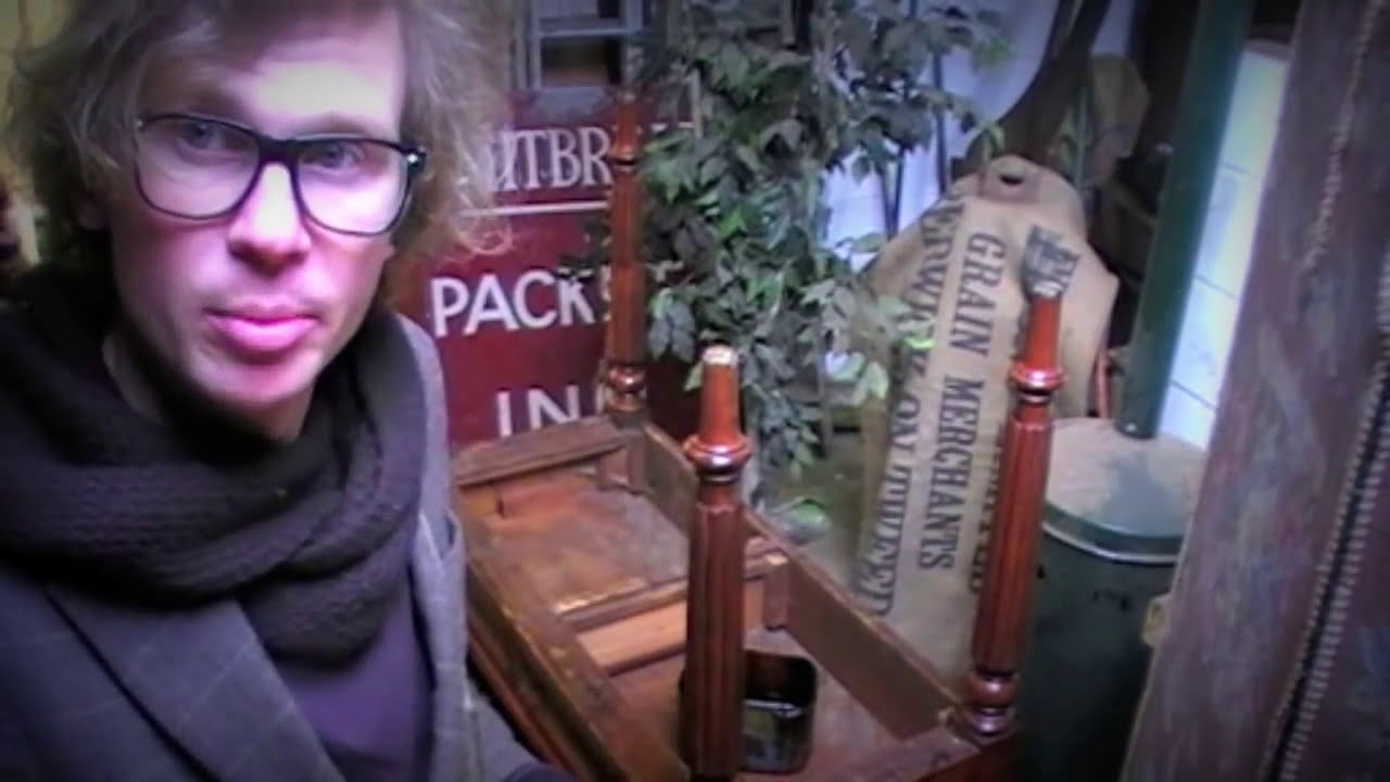 How to French Polish a Table - PART 1(stripping and staining)