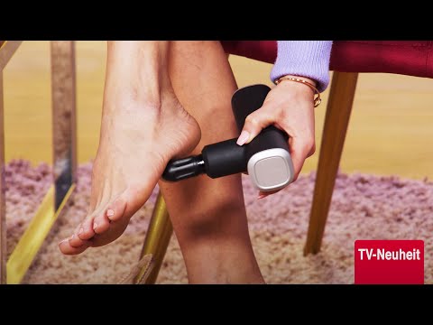 Sara Dastjani zeigt die neueste Massagepistole im Januar 2021 bei PEARL TV