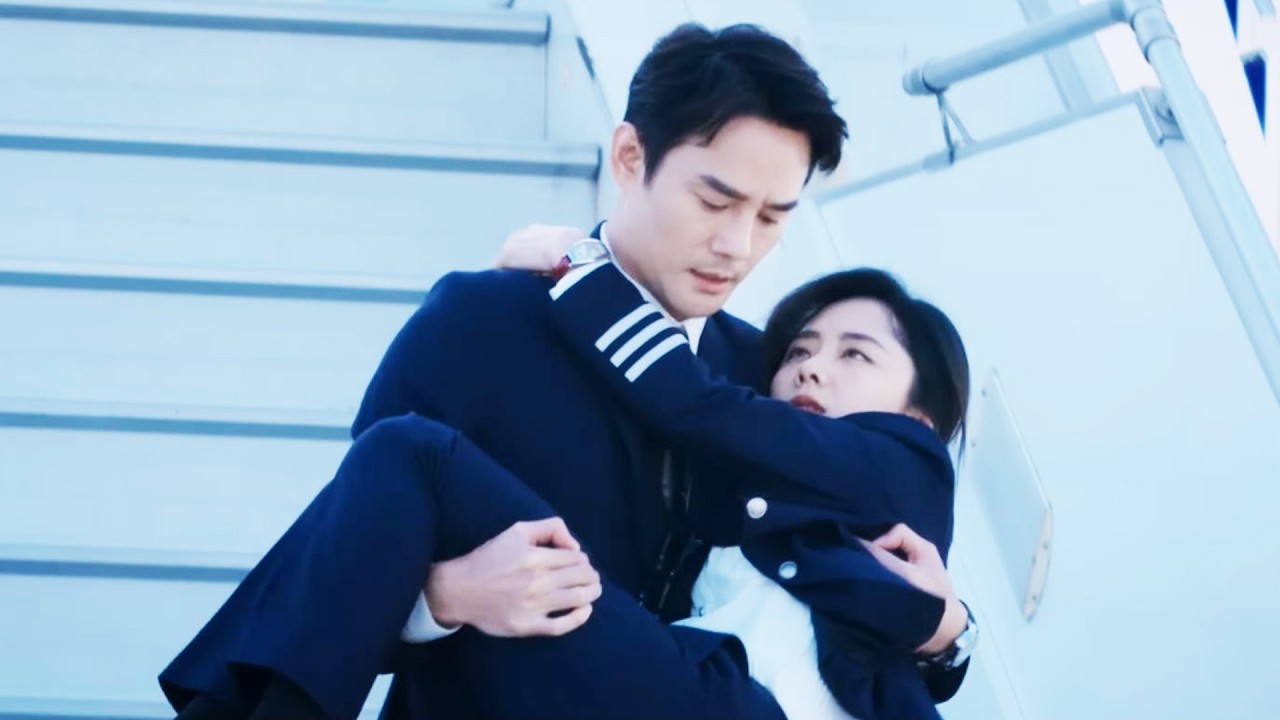 他們這才意識到受傷的灰姑娘竟是總裁女友，總裁命令所有人讓出安全通道緊急救援！