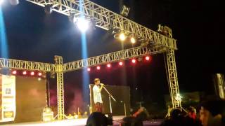 main rahoon ya na rahoon live singing song