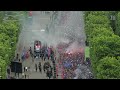 Victoire en Ligue des champions : le PSG acclamé sur les Champs-Elysées