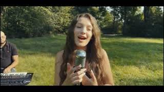 🎸🎶 Vanesa Horáková - Me tut kamav ( OFFICIAL VIDEO ) 🎸🎶