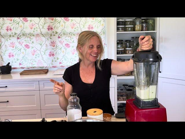 LIDL Silvercrest Slow Juicer Review 1 Year Later 100% Organic Juice -  YouTube