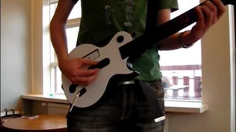 Tetris theme played on wii guitar+arduinoboy+gameboy light+LSDJ