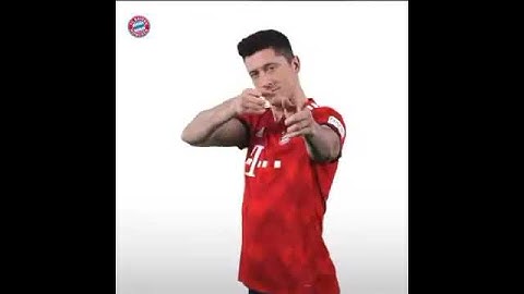 روبرت ليفاندوفسكي يشجع الزمالك