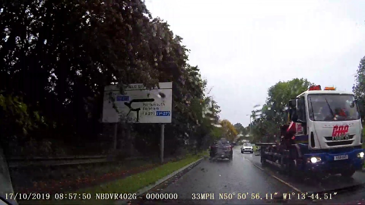 Driving the WRONG WAY up a Dual Carriage Way - YouTube