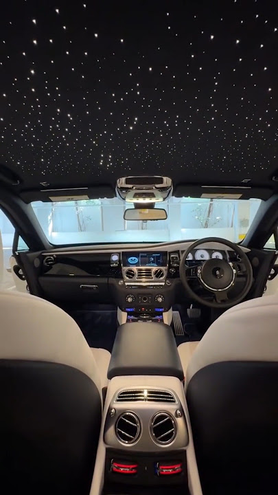 Starlight Elegance – Inside the Rolls-Royce Wraith